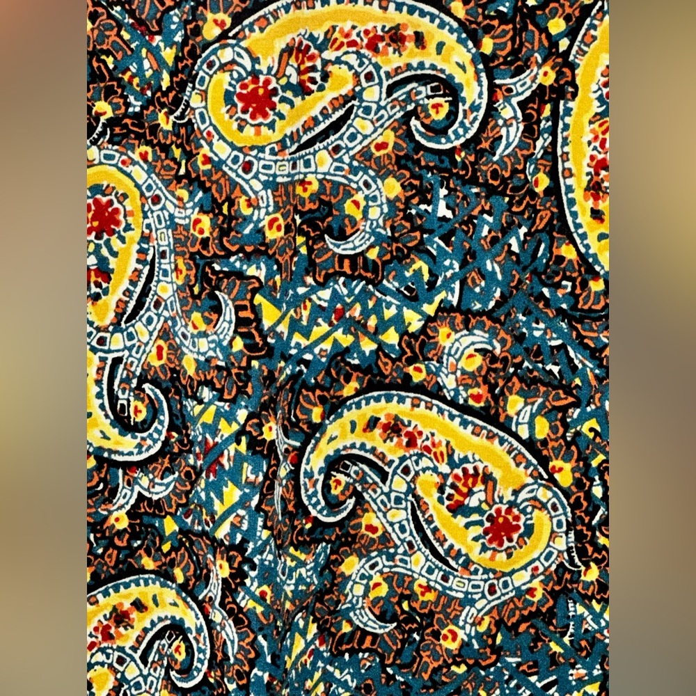 3/$30 LulaRoe Randy Tee - Picture 3 of 6